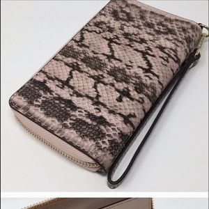 Michael Kors Wristlet